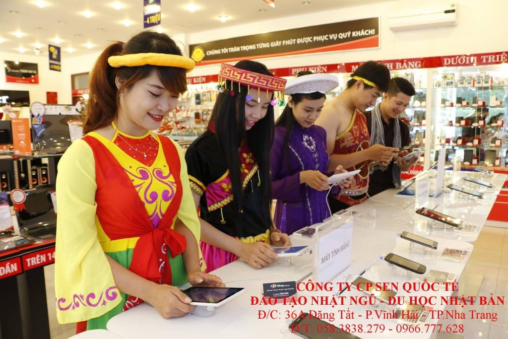 Tuyển nhân viên cho công ty điện thoại di động!